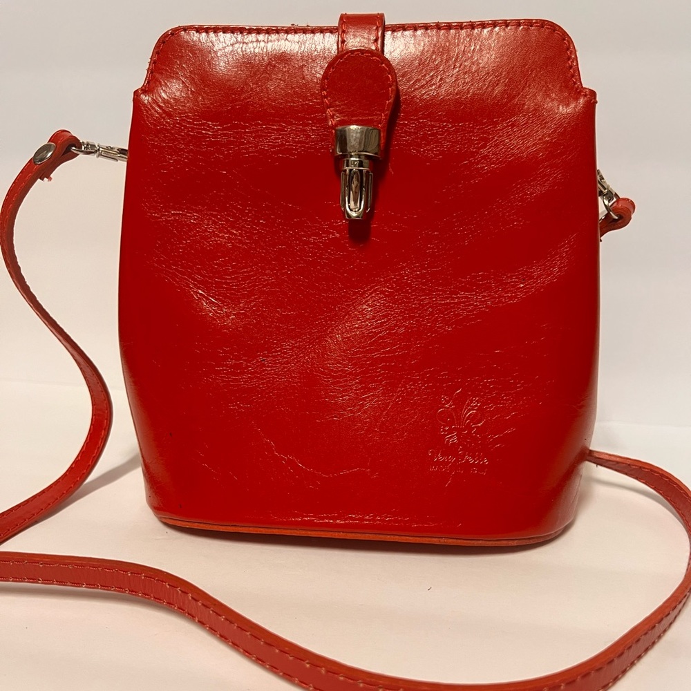 Red Italian leather Vera Pelle crossbody